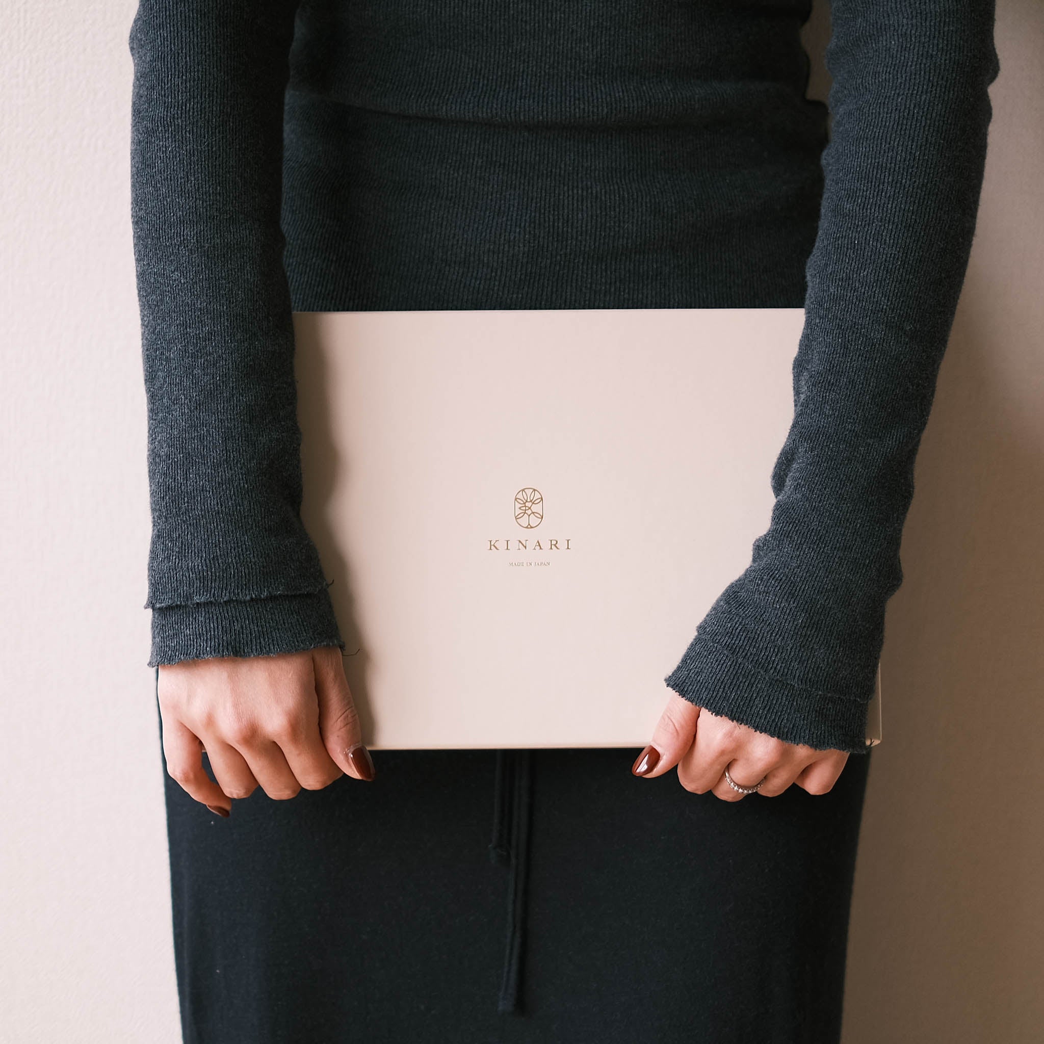 カッティングボード | 国産木 山桜 | 330×200×20ｍｍ | KINARI