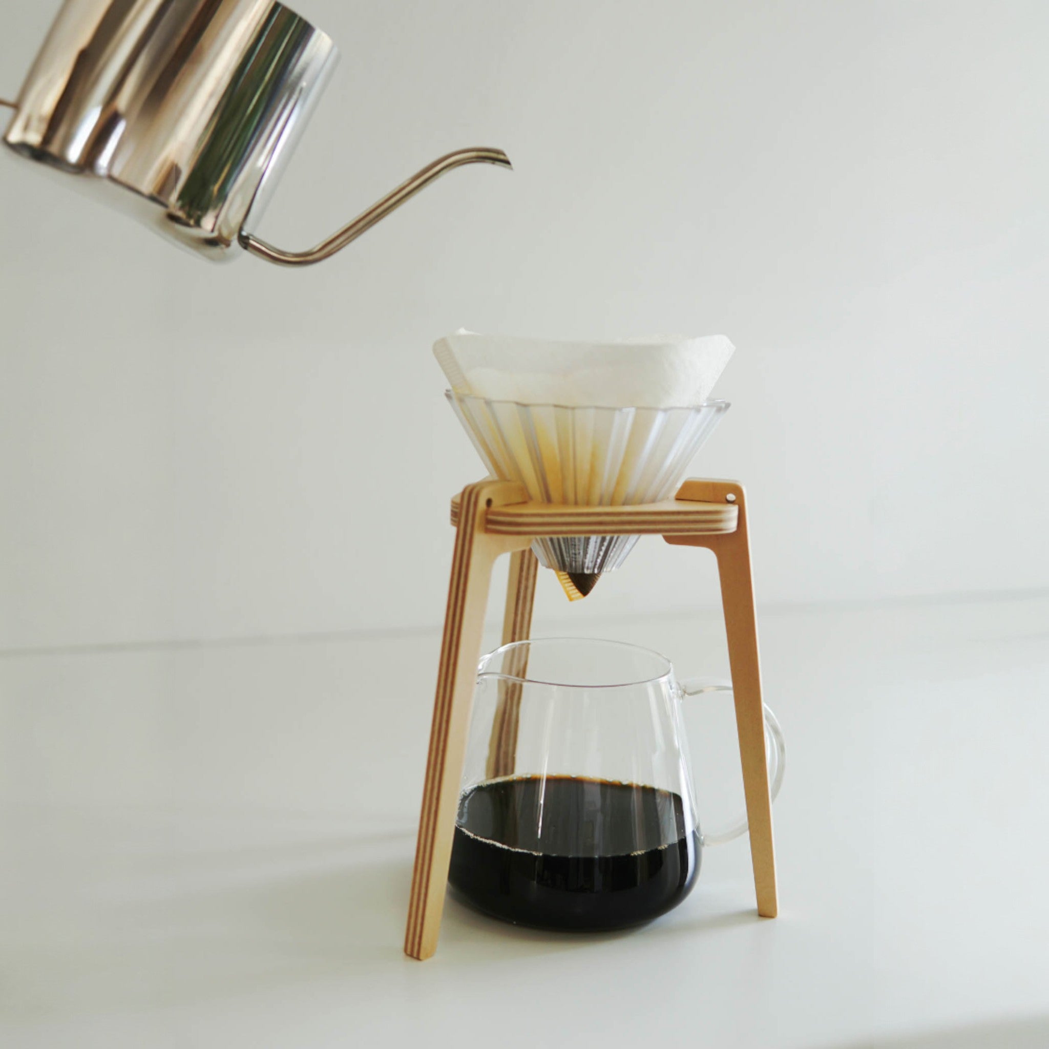 木工品 コーヒードリップ | tripod coffee dripper stand | snow white | PLYWOOD laboratory