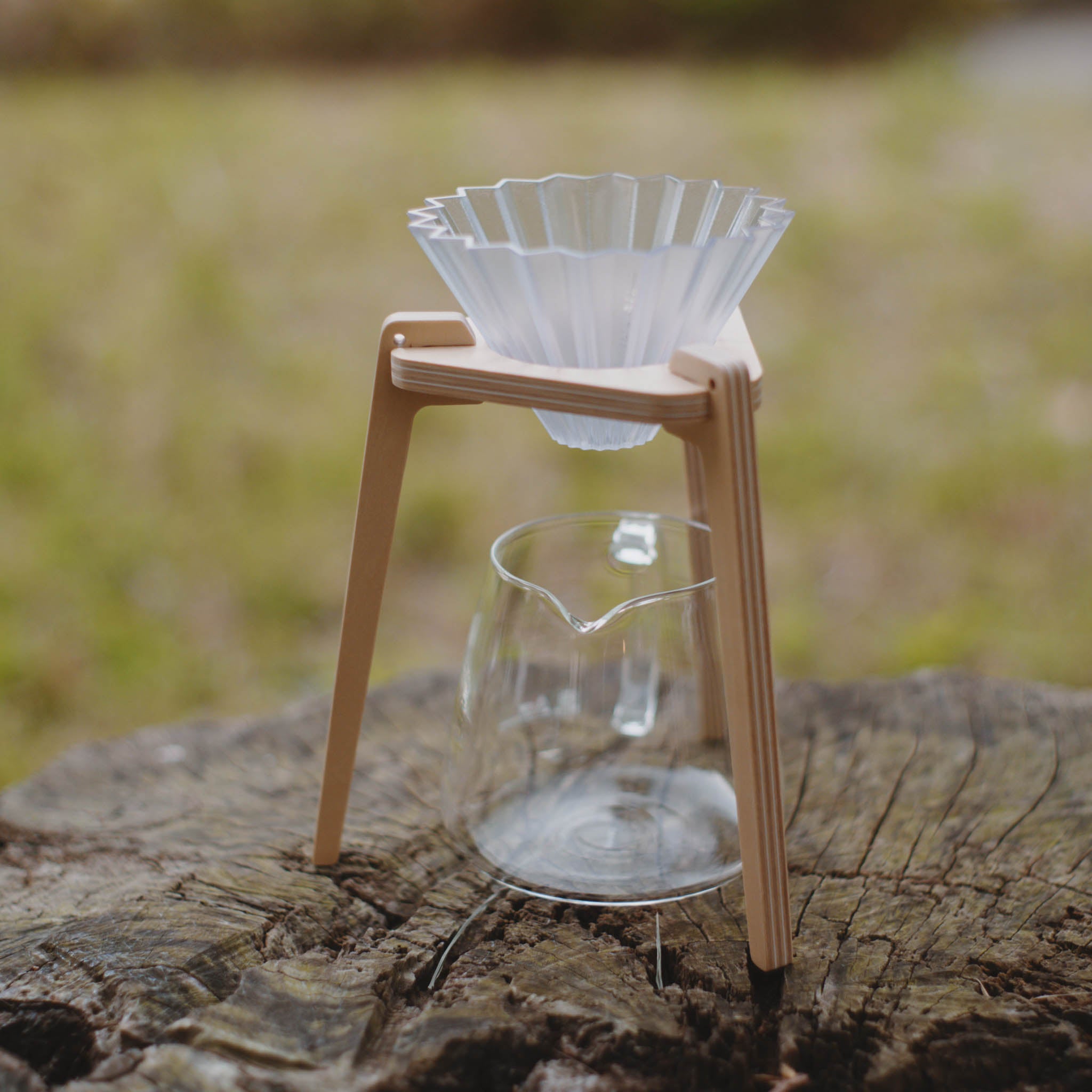 木工品 コーヒードリップ | tripod coffee dripper stand | snow white | PLYWOOD laboratory