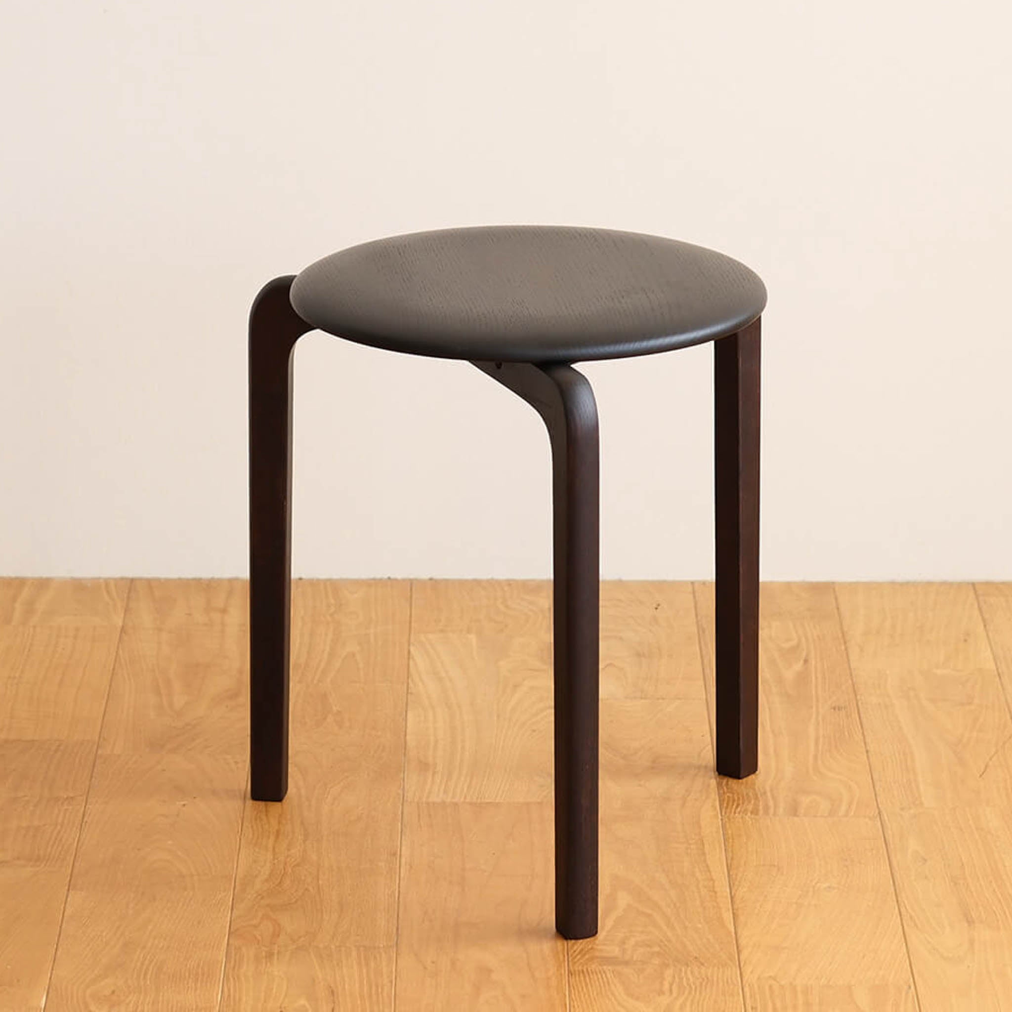 木工家具 スツール | LISCIO Stool | 柿渋鉄媒染 | DENTO