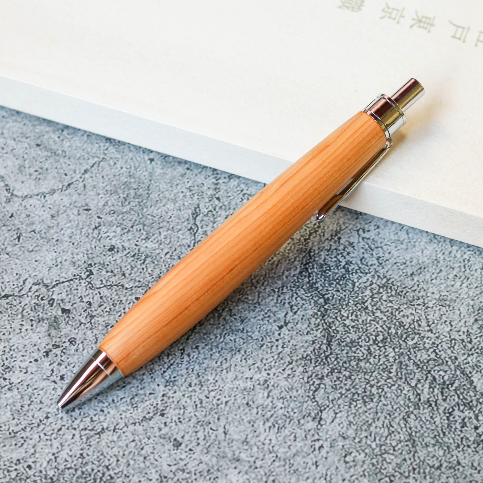 木軸ペン | 国産木 一位 イチイ | 芯0.5mm | 木軸ペン工房 KIKI