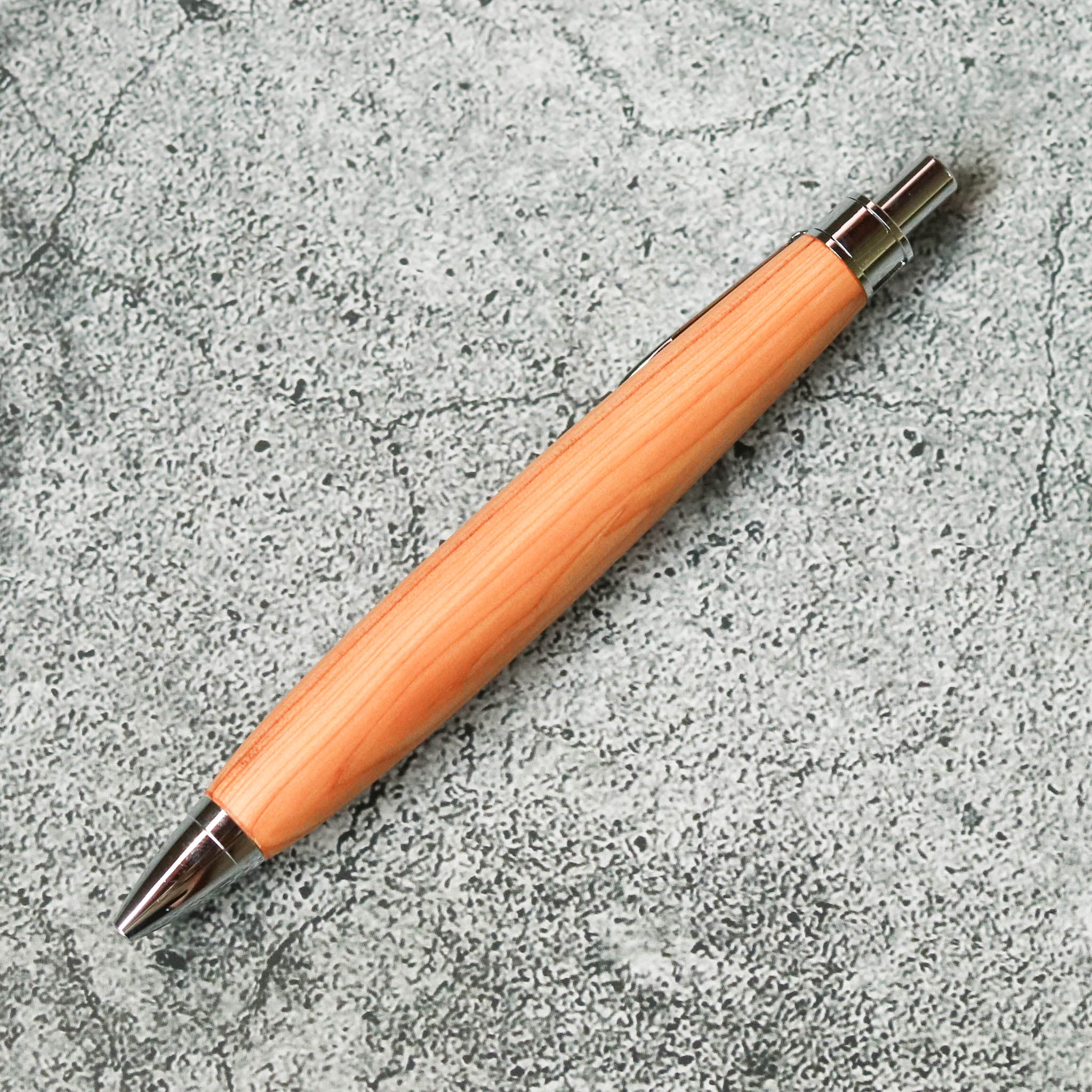 木軸ペン | 国産木 一位 イチイ | 芯0.5mm | 木軸ペン工房 KIKI