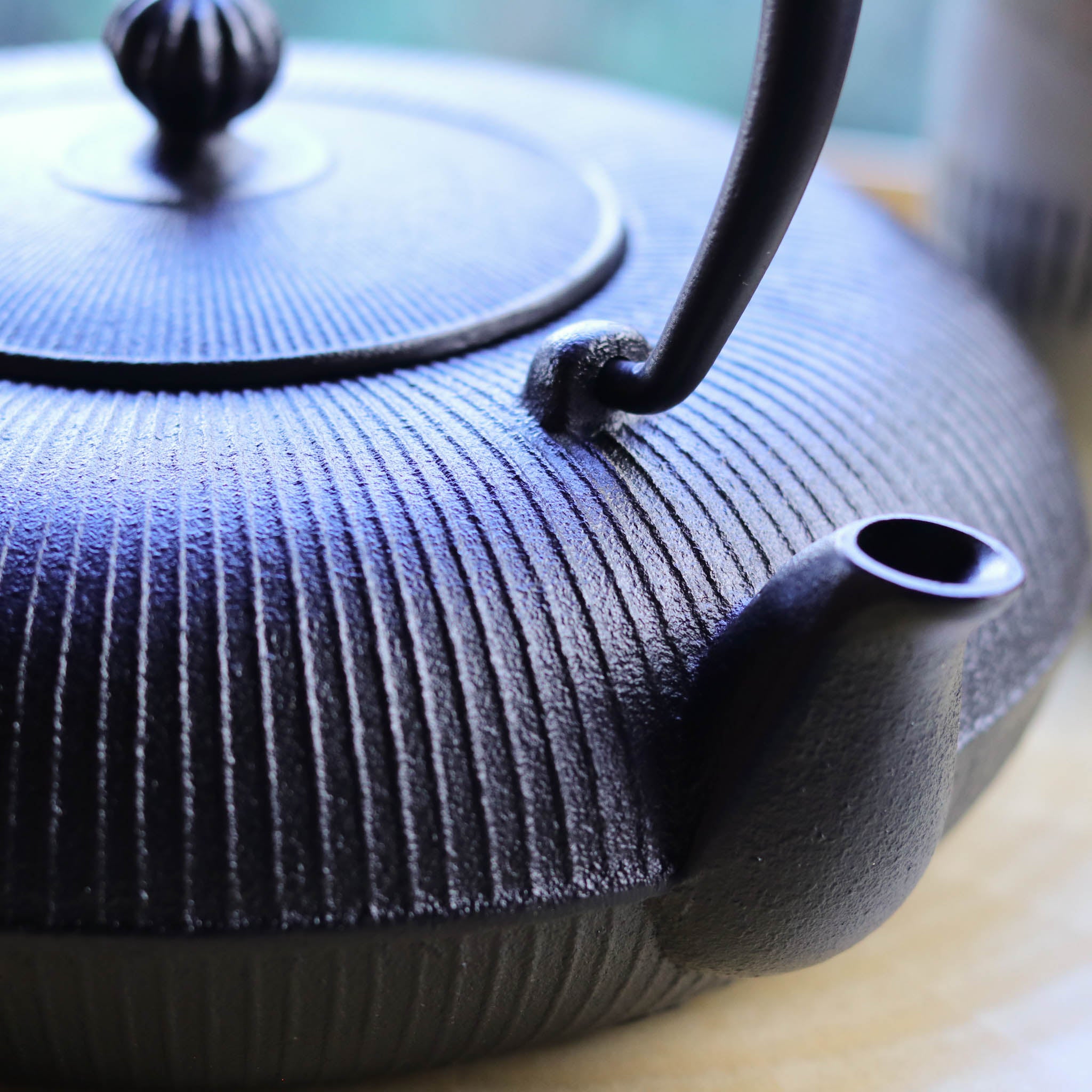 南部鉄器 鉄瓶 急須 | 立目 0.8L | 黒 | 及富