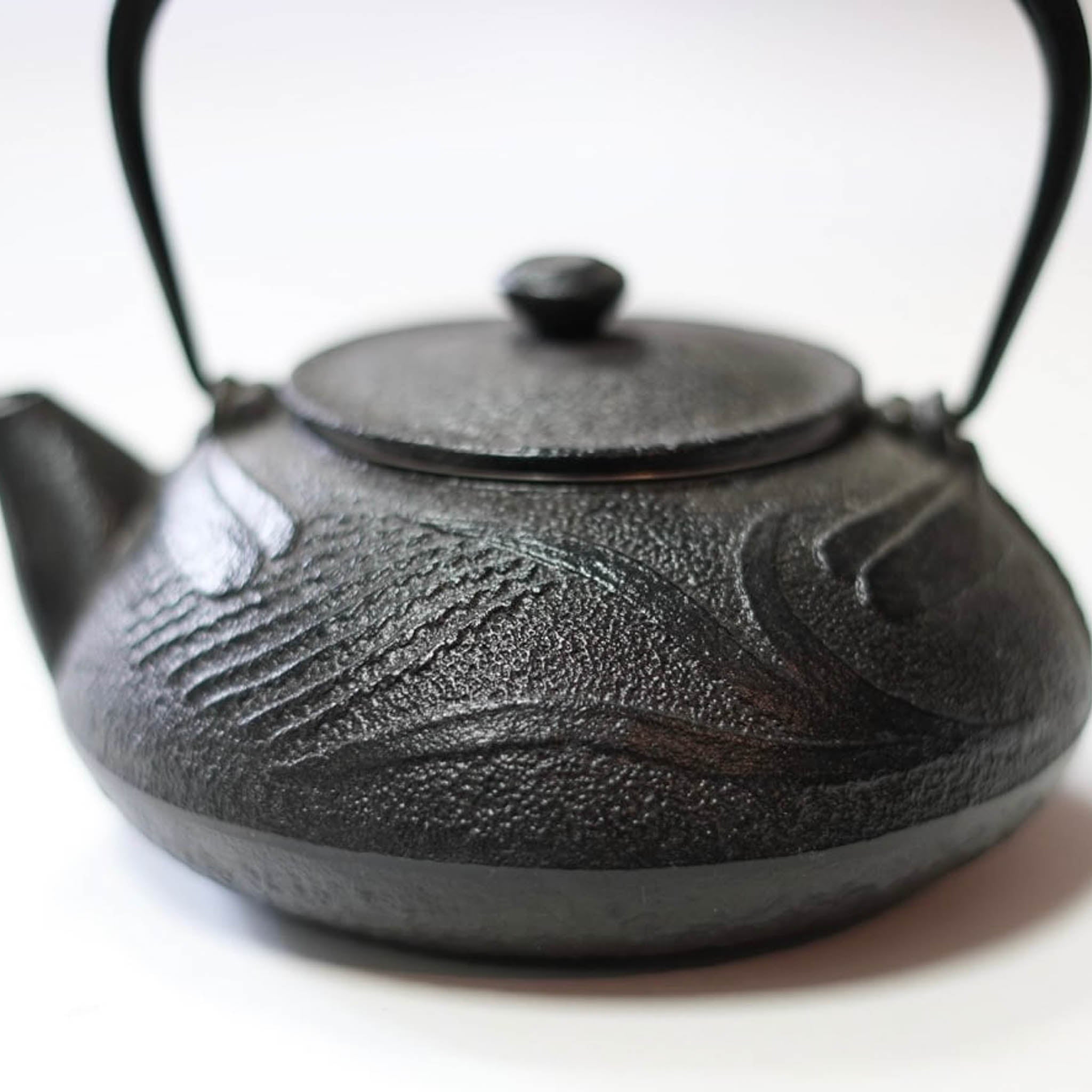 南部鉄器 鉄瓶 | 蜻蛉 0.5L | 黒 | 及富