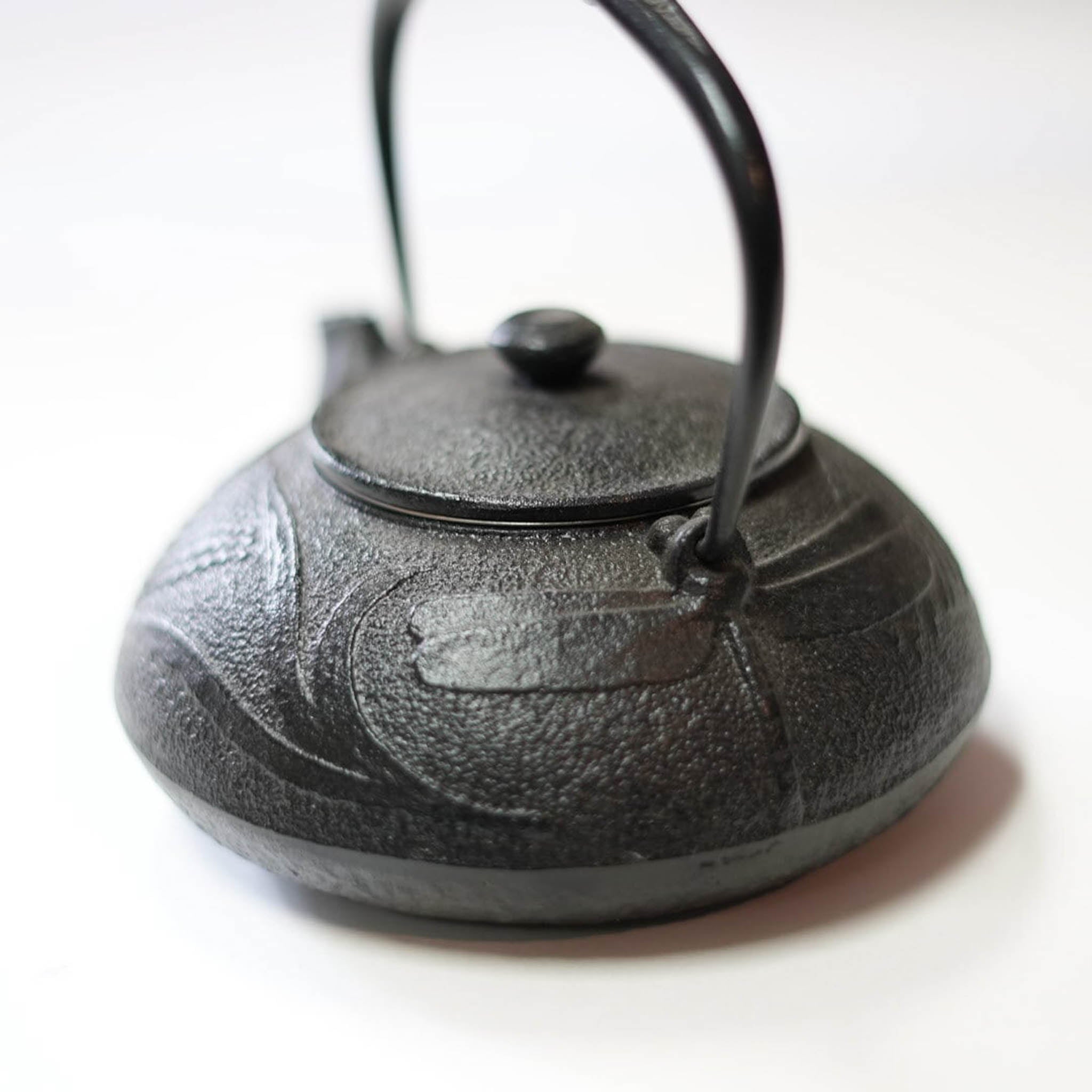 南部鉄器 鉄瓶 | 蜻蛉 0.5L | 黒 | 及富