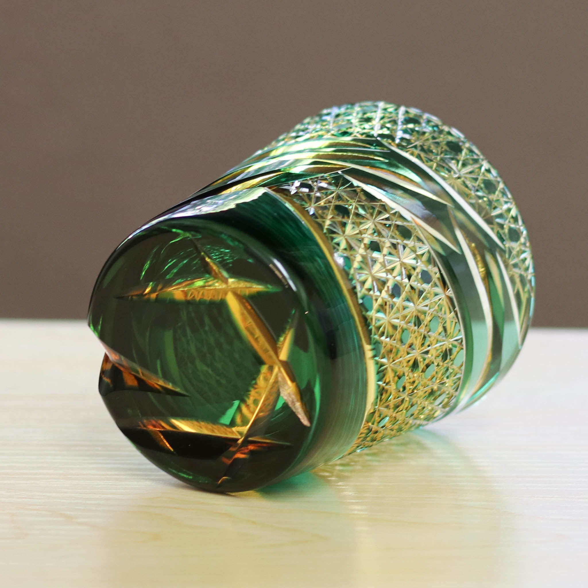 小樽切子 オールドグラス | 雅 | 緑琥珀 | 深川硝子工芸