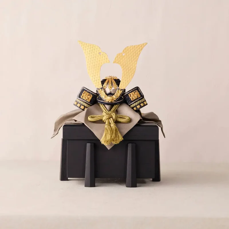 兜飾り | 天賦之兜 | 祝い菊 1/5スケール | 鈴甲子 雄山【26/1/6以降順次配送】