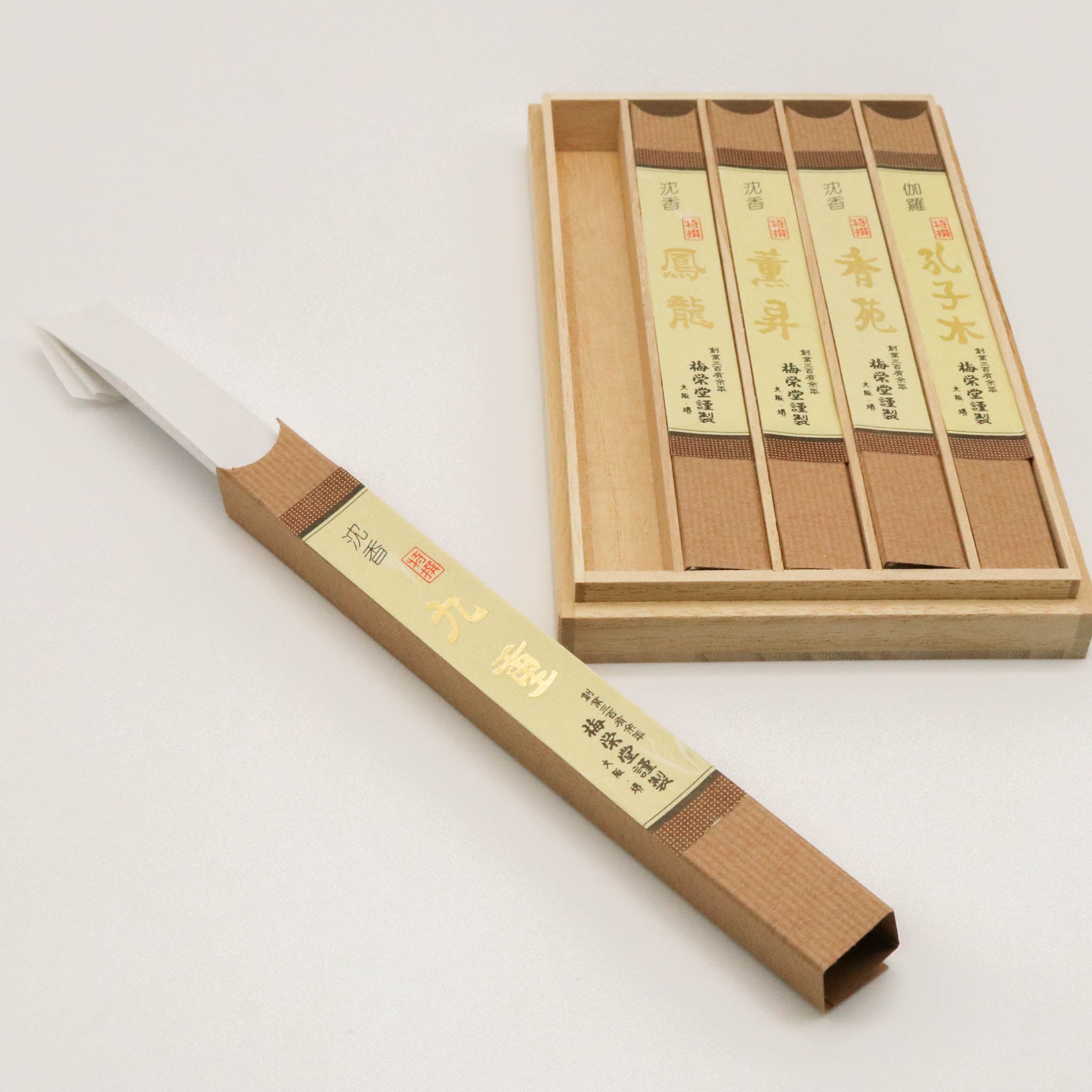 堺の線香 | 特撰五種詰合せ 桐箱 | 伽羅の香り | 梅栄堂