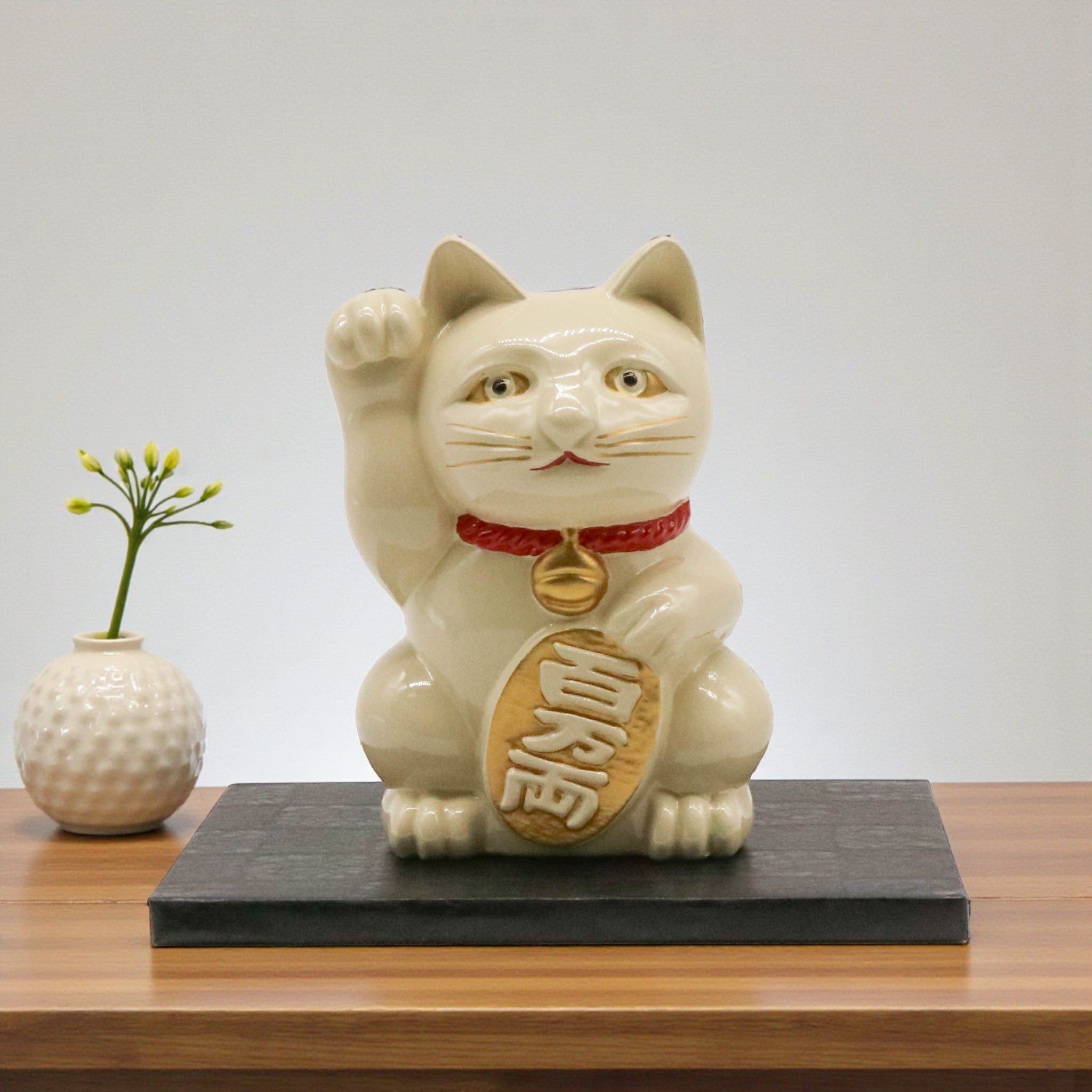 高岡銅器 | 招き猫 | 白漆・金蒔絵仕上げ | 銀雅堂