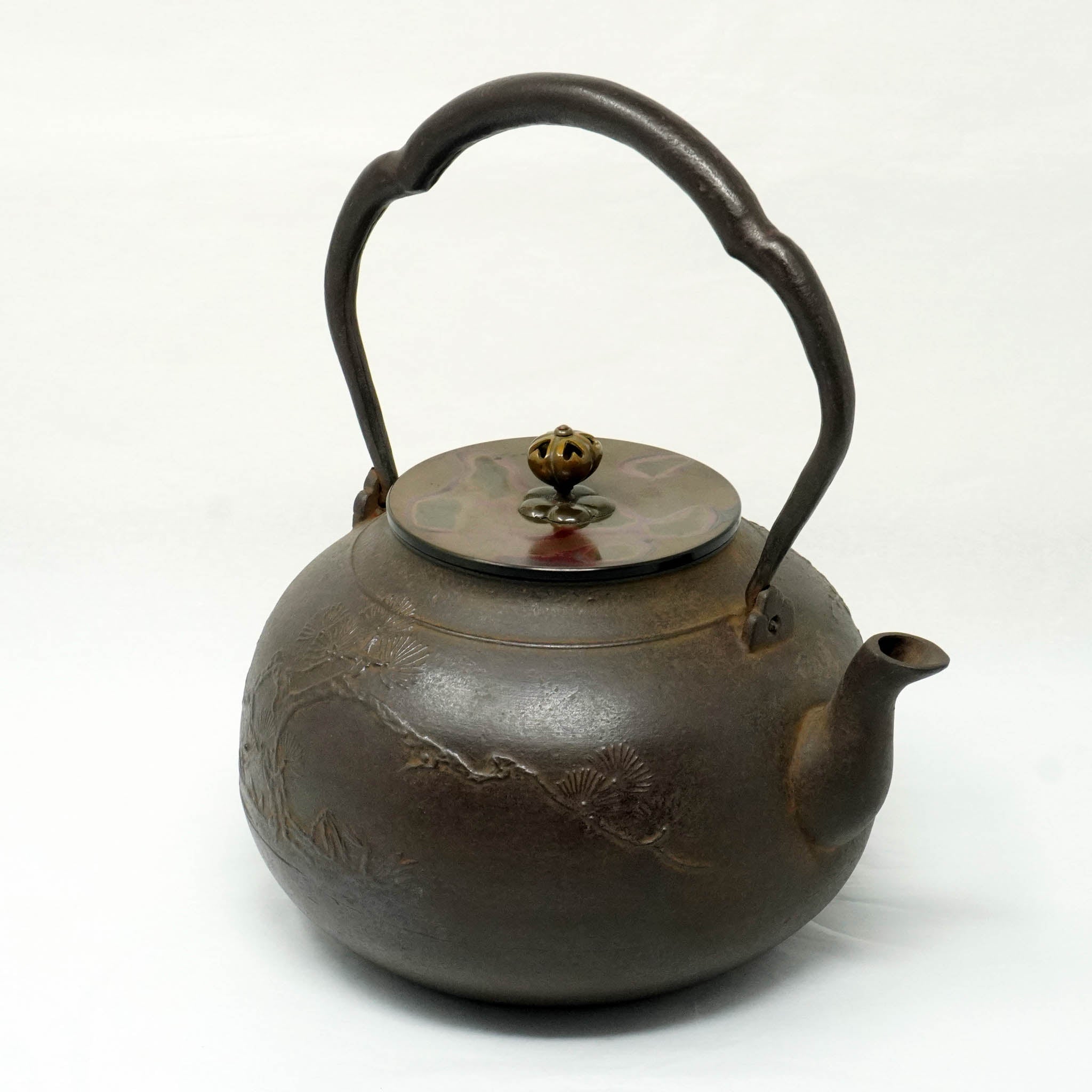 高岡銅器、蓮型筆洗い月真銘 高岡銅器 鉄瓶 | 松竹梅文 | 般若鋳造所