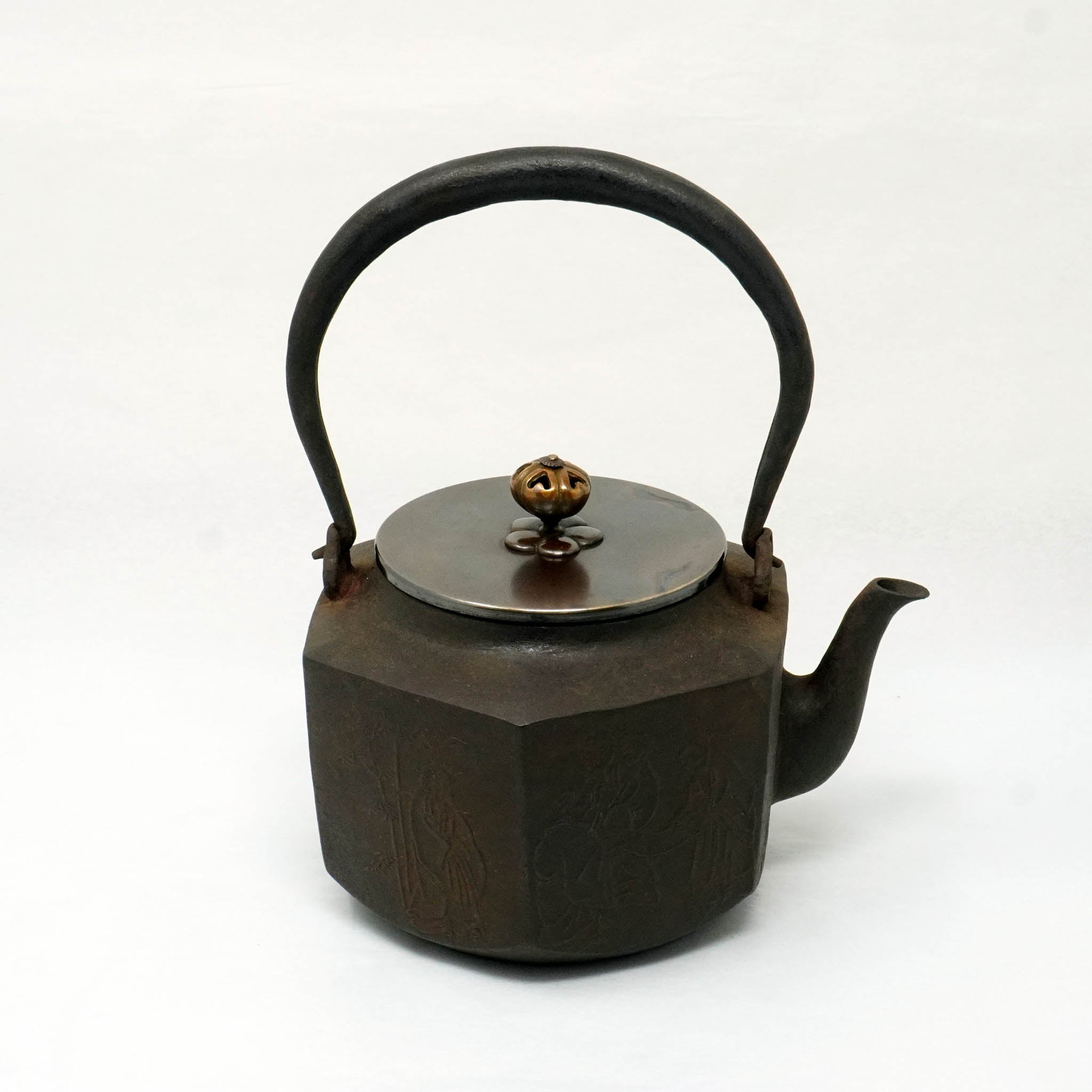 高岡銅器 鉄瓶 | 七賢人文亀甲 | 般若鋳造所