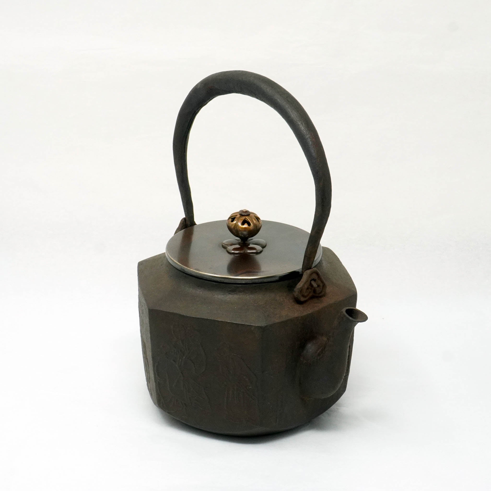 高岡銅器 鉄瓶 | 七賢人文亀甲 | 般若鋳造所