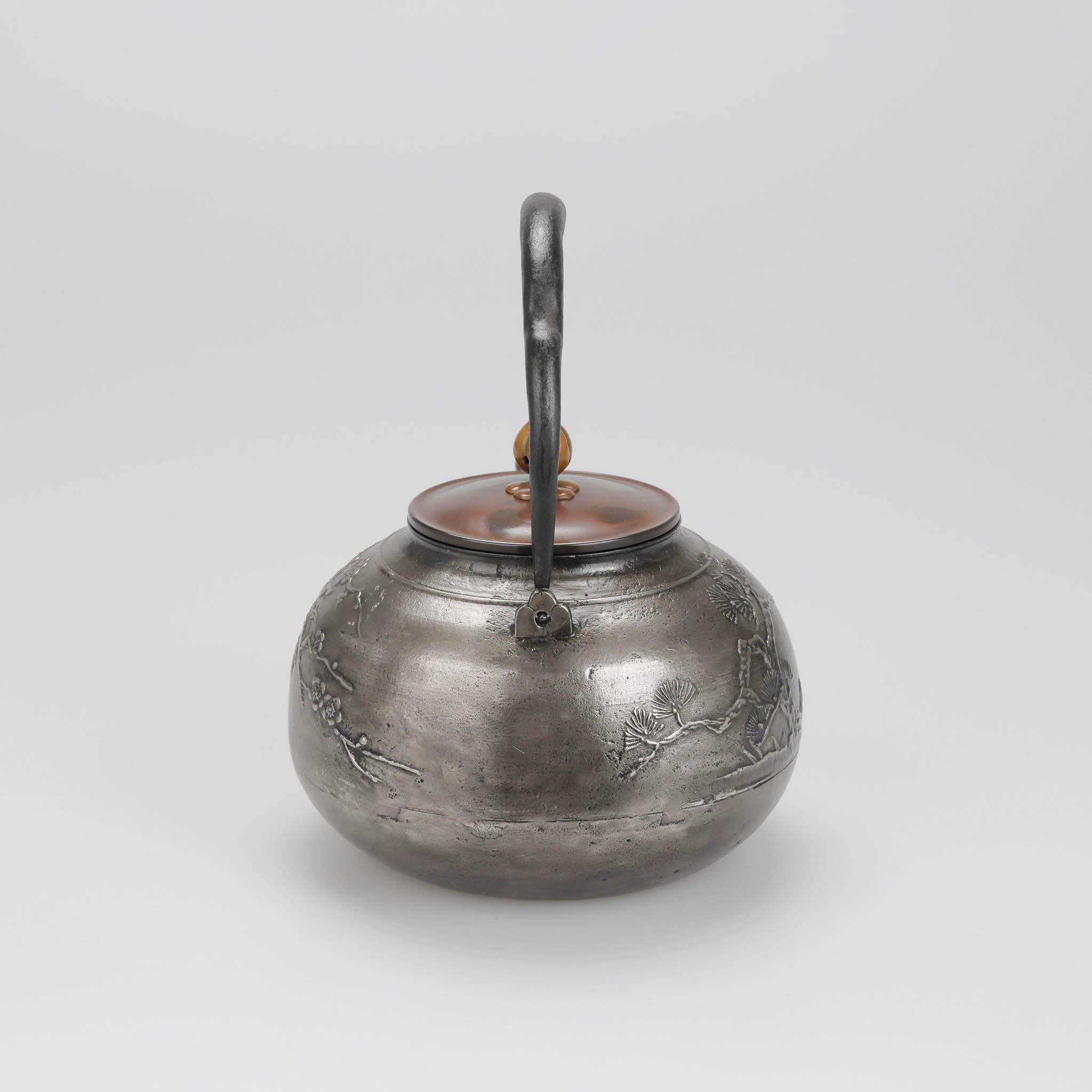 高岡銅器 鉄瓶 | 砂鉄 | 松竹梅文 | 般若鋳造所