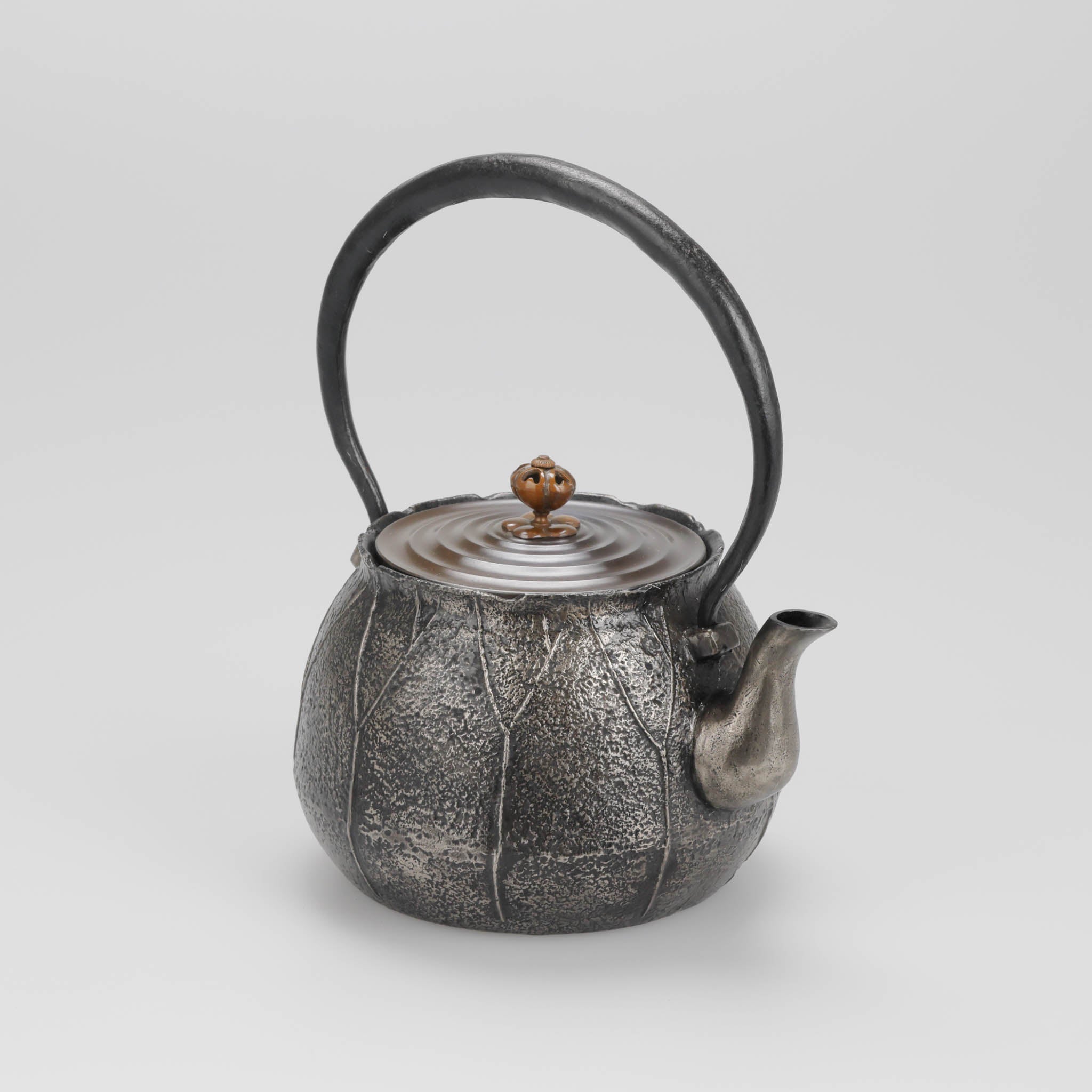 高岡銅器 鉄瓶 | 砂鉄 | 荷葉 蓮形 | 般若鋳造所