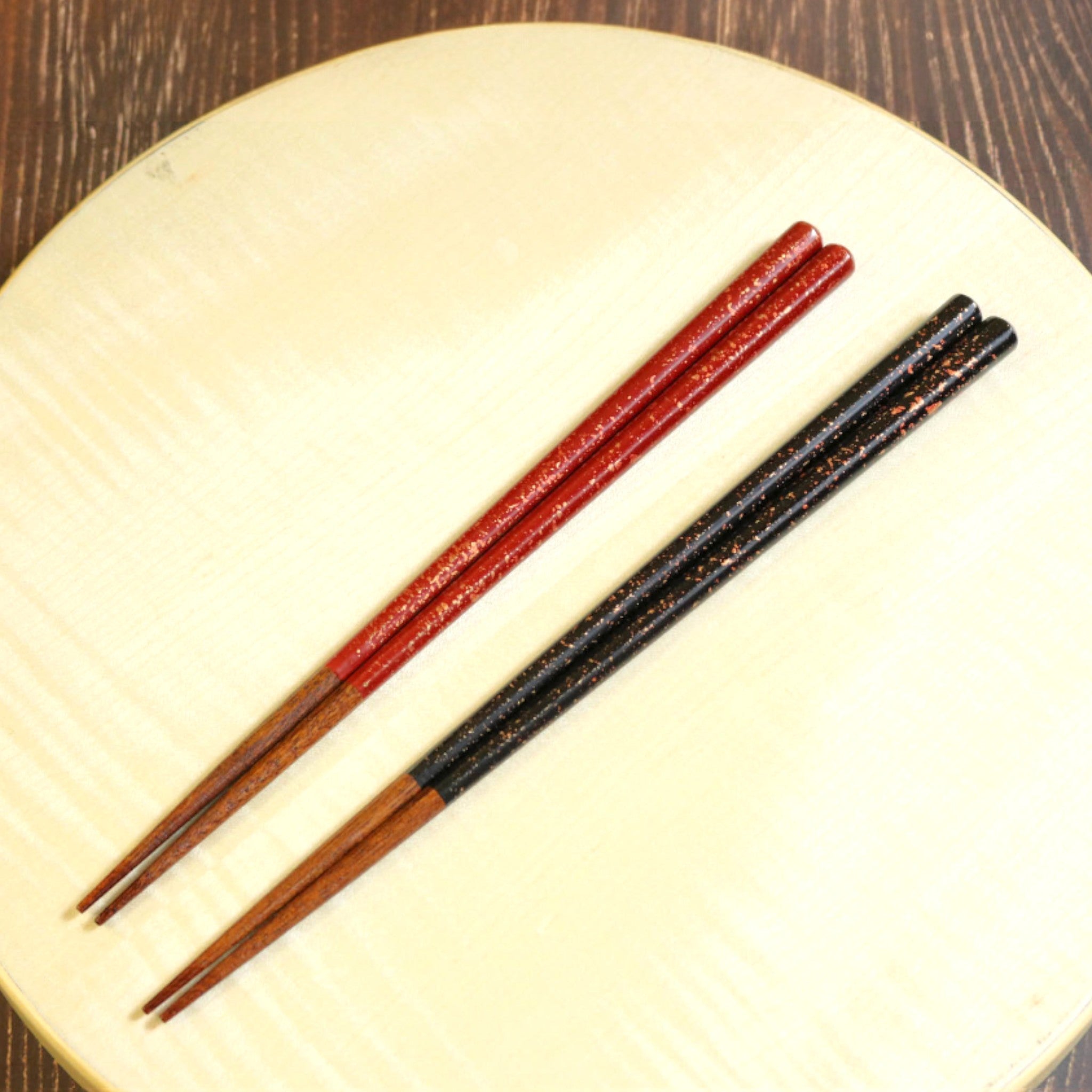 若狭塗 ペア箸 | 八角 桐箱入り 箸置き付 | 金彩 砂岩 | マツ勘