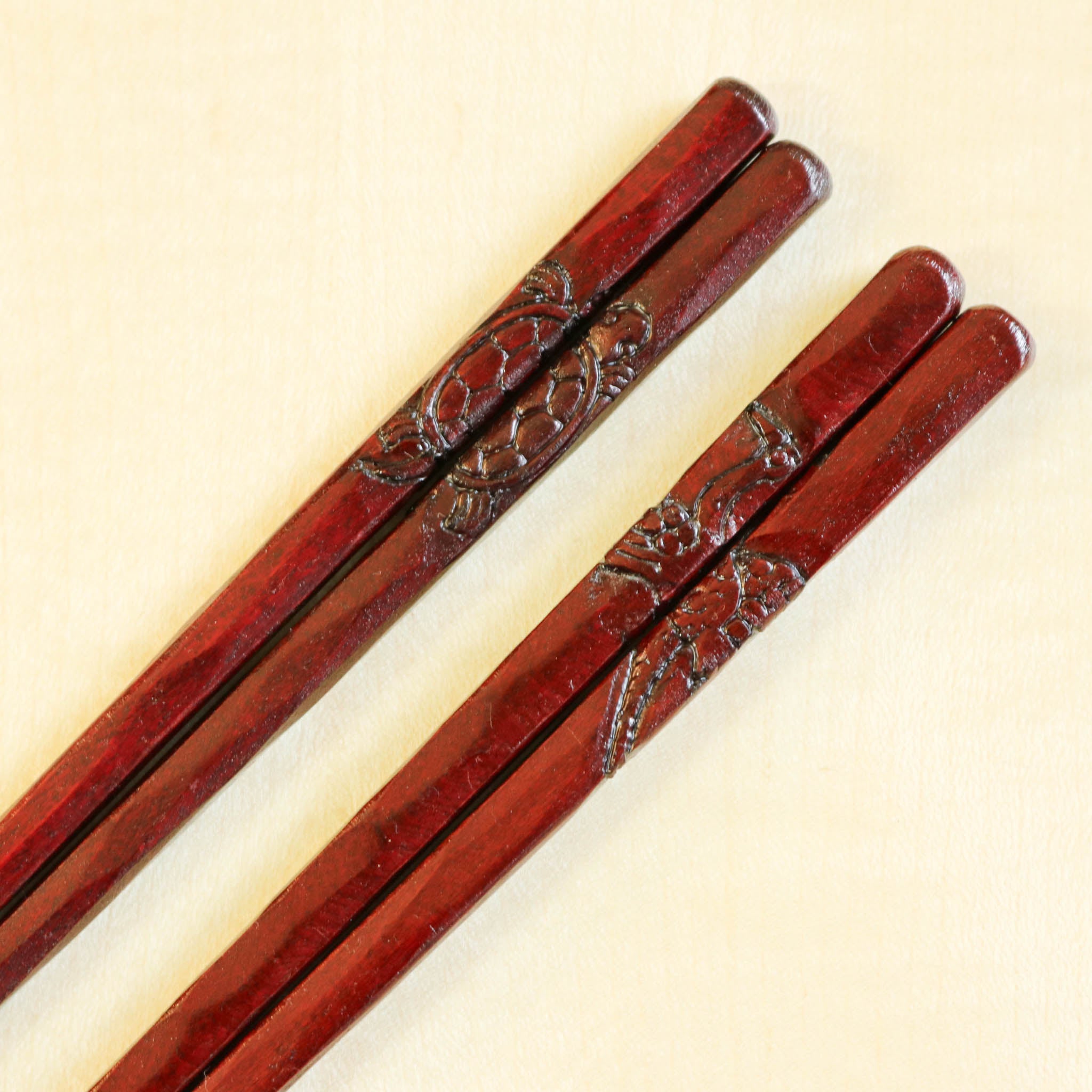 若狭塗 ペア箸 | 鶴亀彫  桐箱入り 箸置き付 | 砂岩 | マツ勘