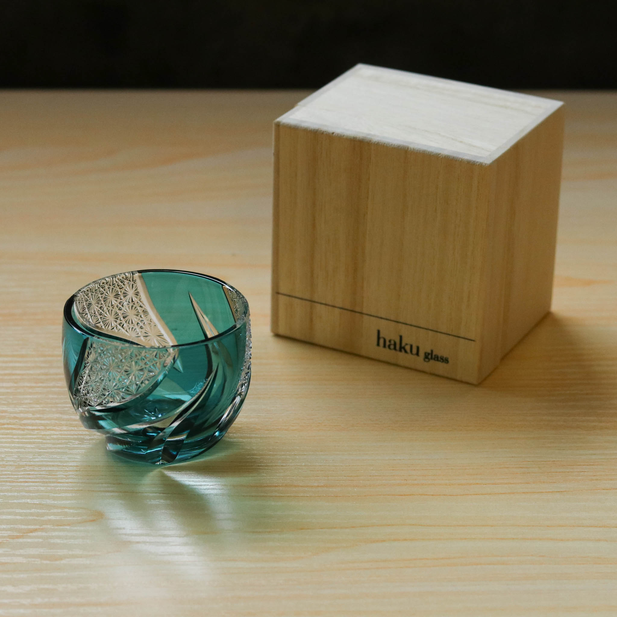 江戸切子 ぐい呑み |  homura 焔 | 緑 | haku硝子