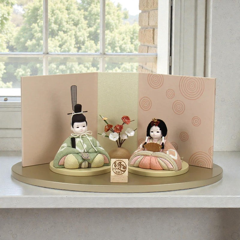 雛人形セット 草木絞り染 | 桑の葉 × 茜 |  屏風 うずピンク | 工房 縫nui