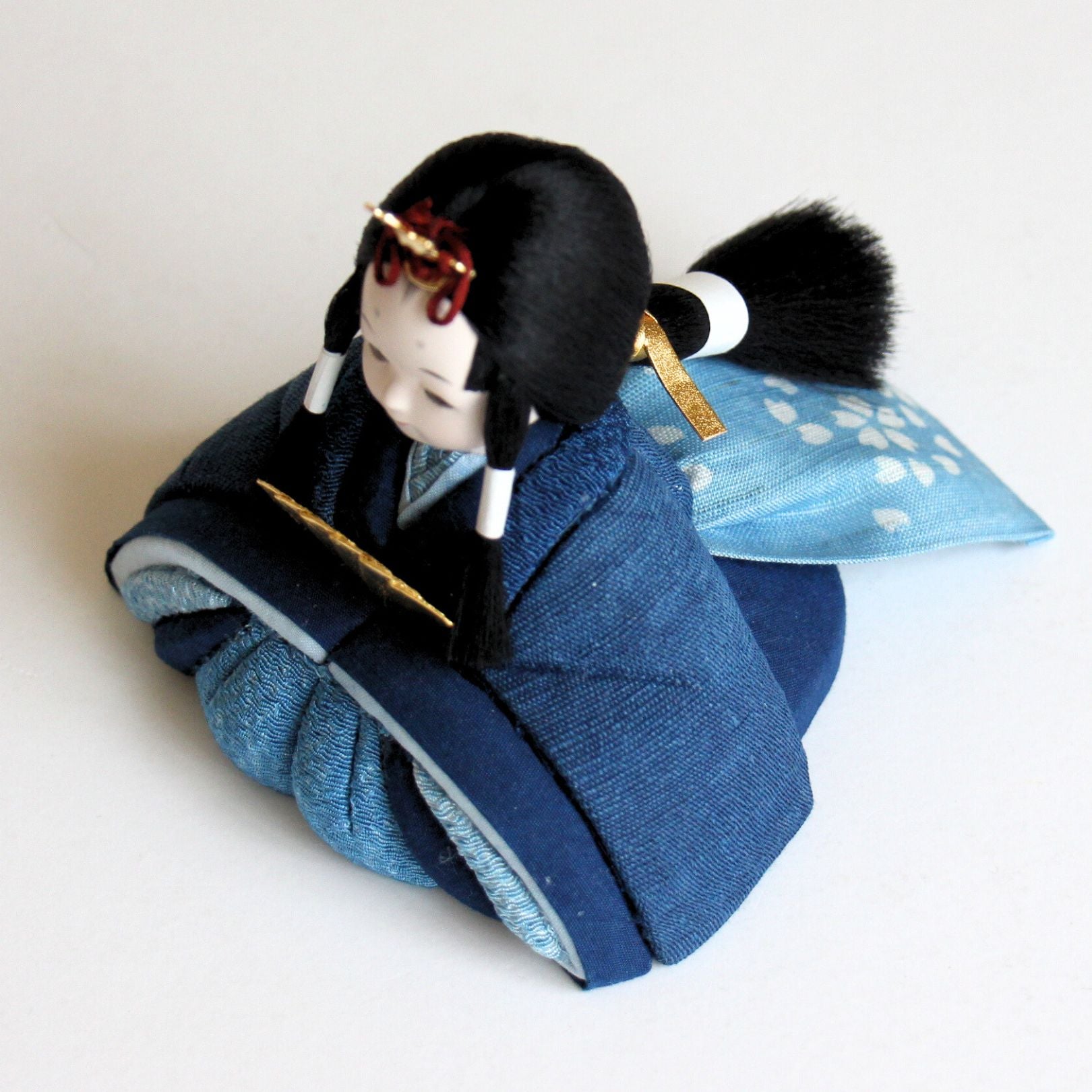 雛人形セット 藍染 | 藍染づくし 金箔仕様 | 丸型黒塗り台 | 工房 縫nui【26/1/10以降順次配送】