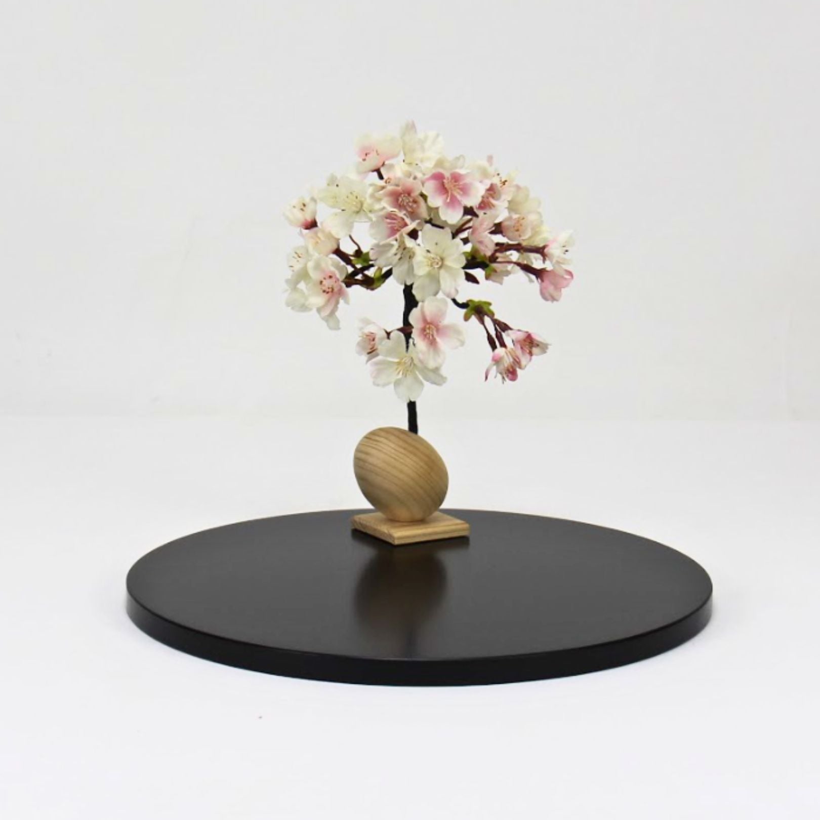雛人形セット 藍染 | 藍染づくし 金箔仕様 | 丸型黒塗り台 | 工房
