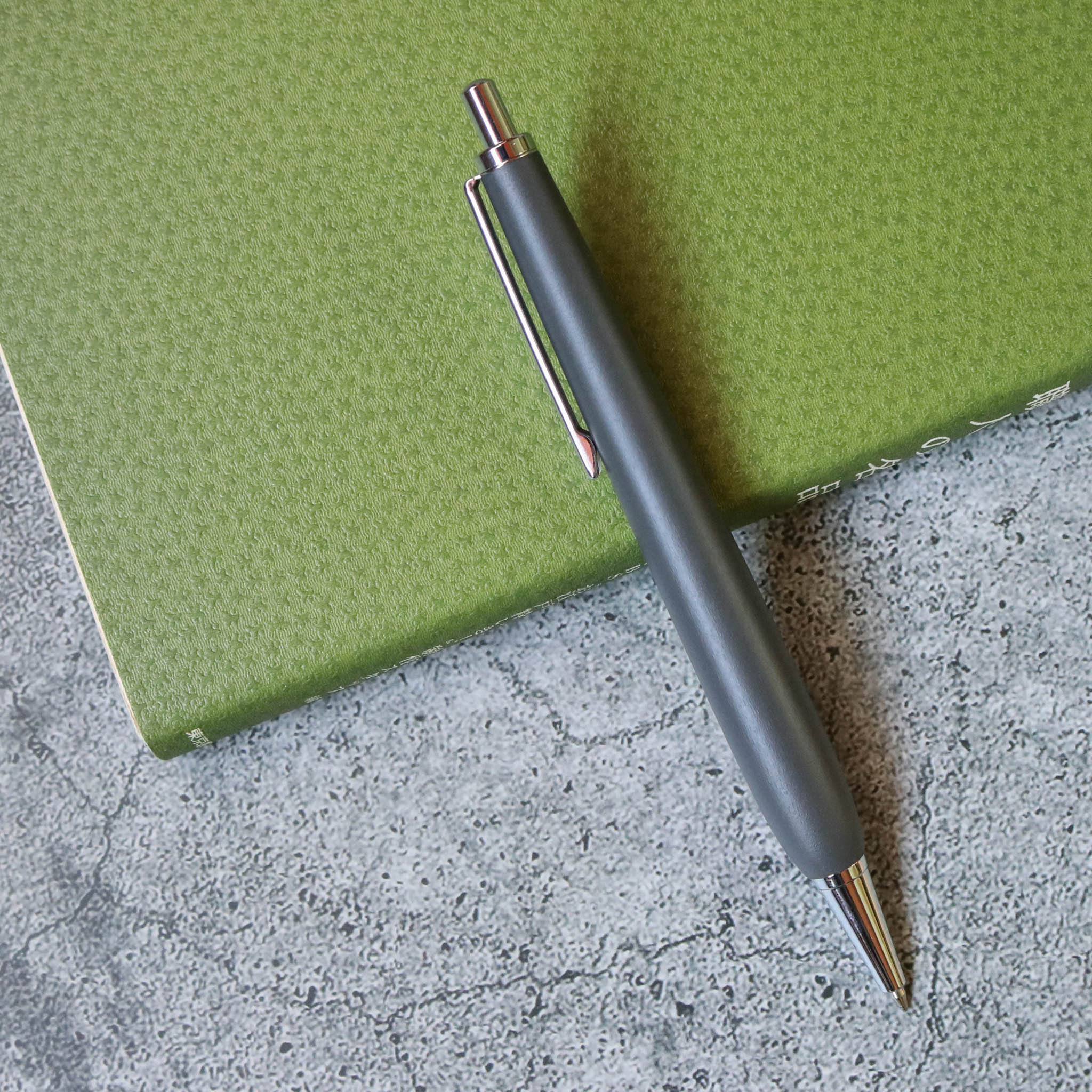 漆 ボールペン | NIVI PEN | 鼠空 | 辻田漆店