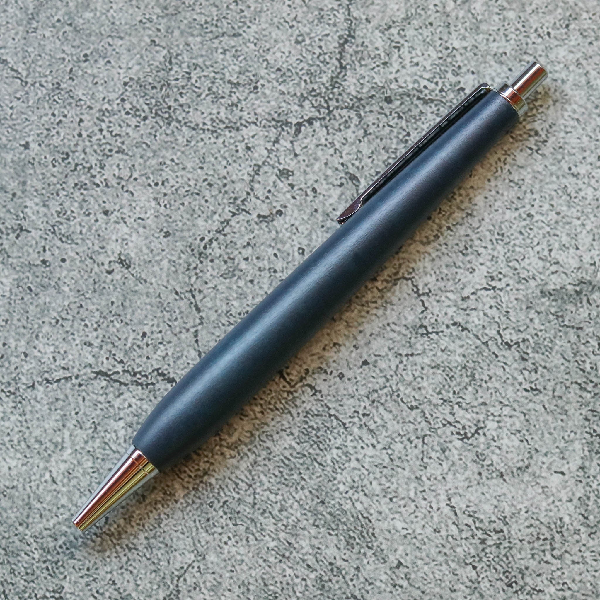 漆 ボールペン | NIVI PEN | 荒紺 | 辻田漆店
