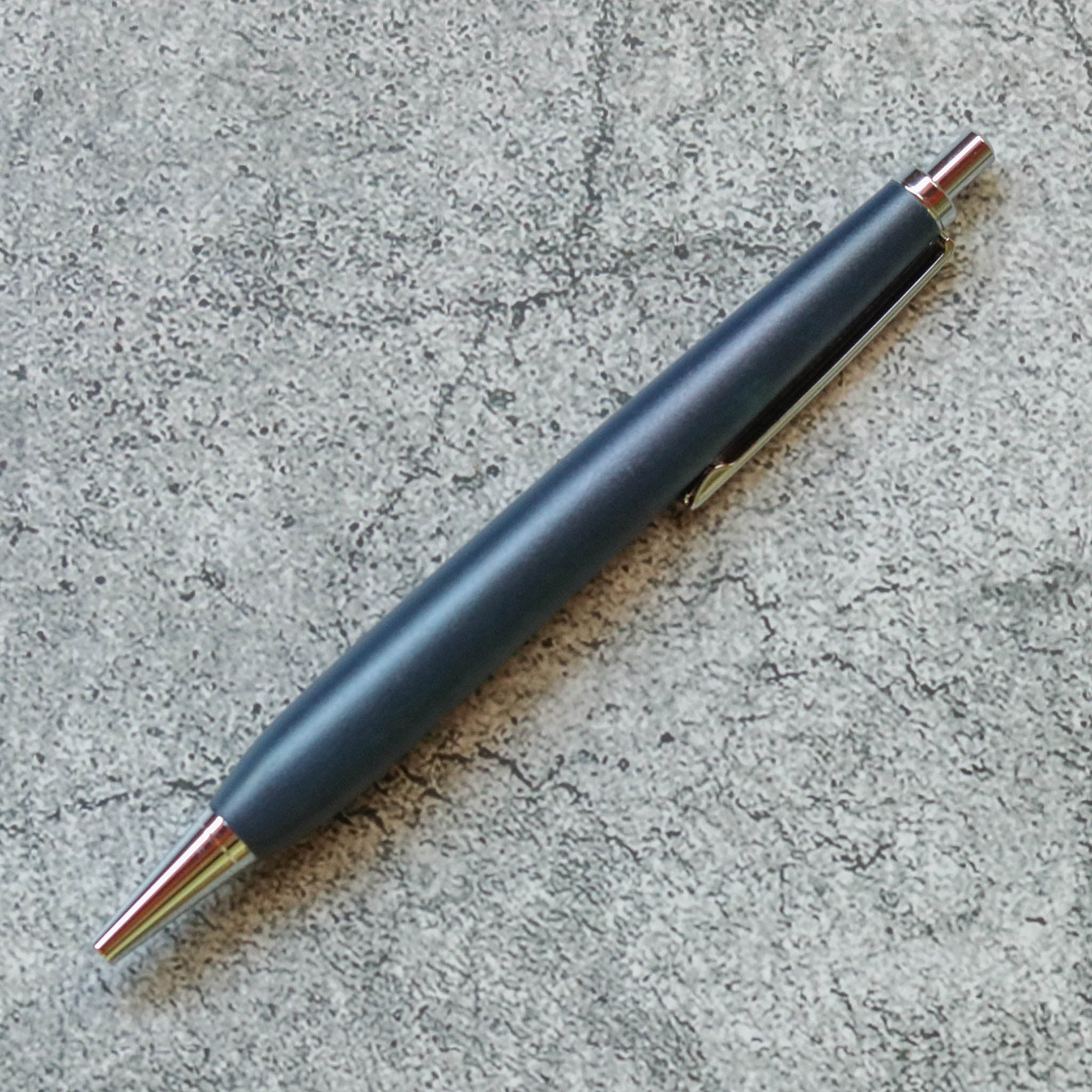 漆 ボールペン | NIVI PEN | 荒紺 | 辻田漆店
