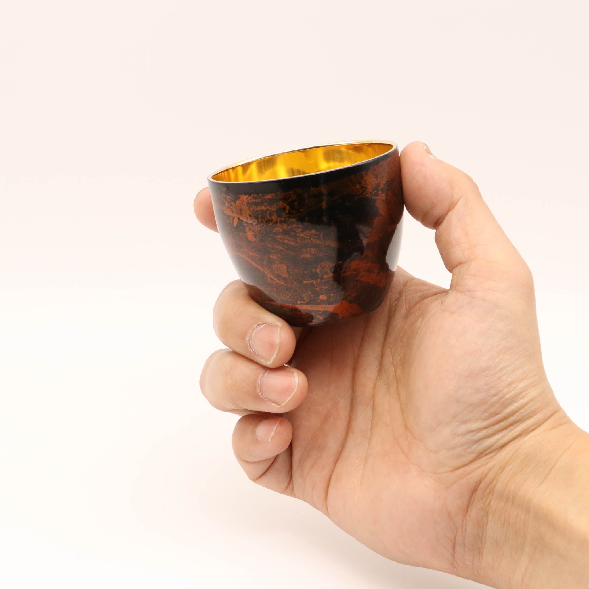 山中塗 酒器 | 漆磨 | 白檀 ぐい呑み | 二重構造 黒 | ウチキ