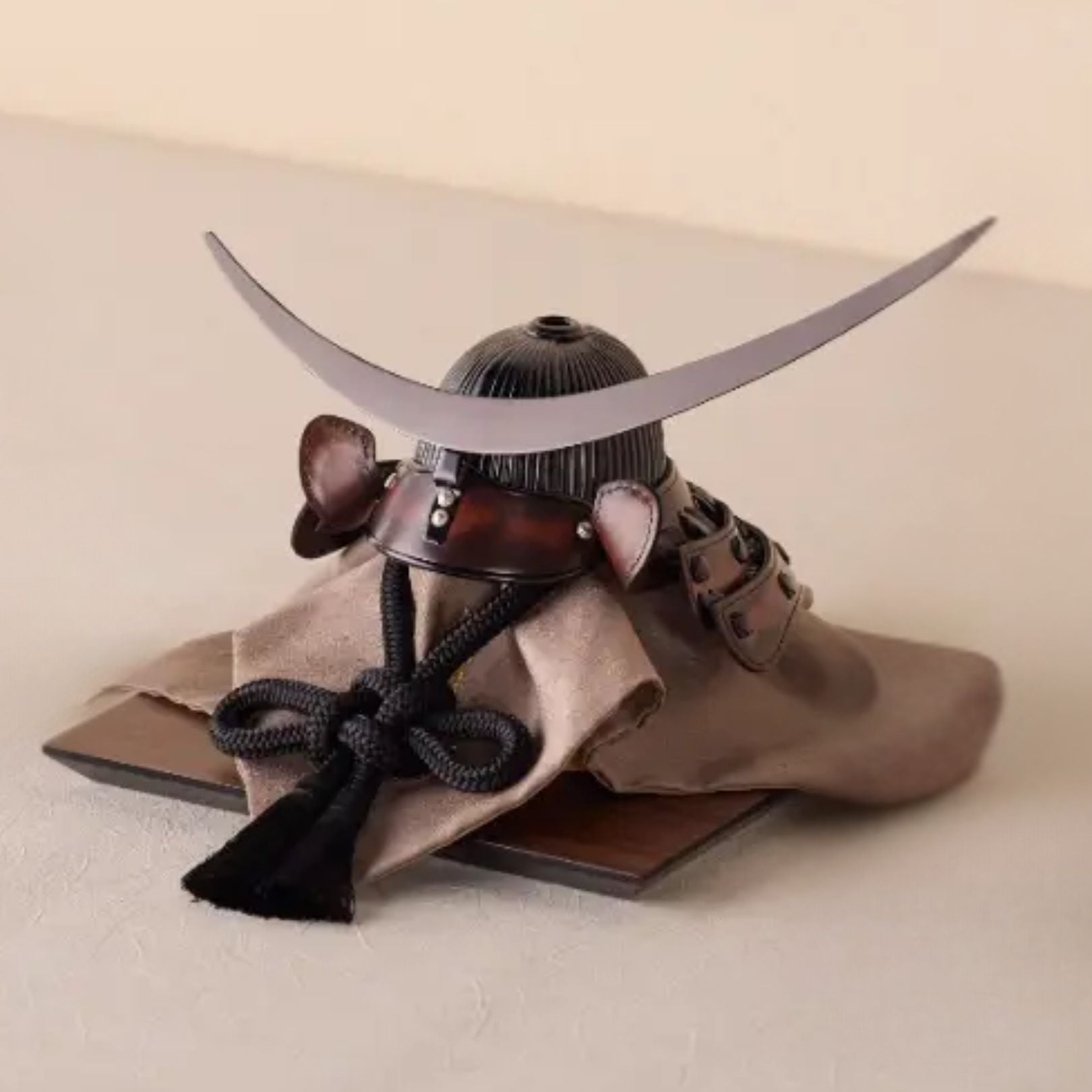 兜飾り | Armadura 伊達政宗 | 1/5スケール | 鈴甲子 雄山【26/1/6以降順次配送】