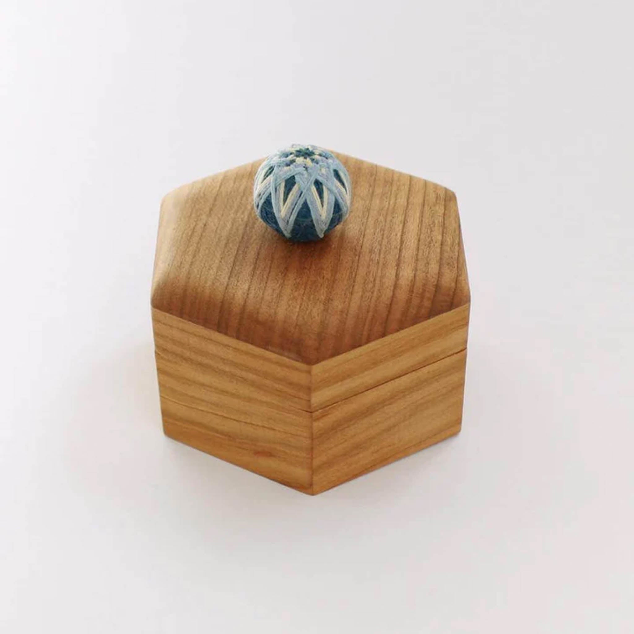 手芸用品 | 手まりの六角小箱 お裁縫セット | Cohana